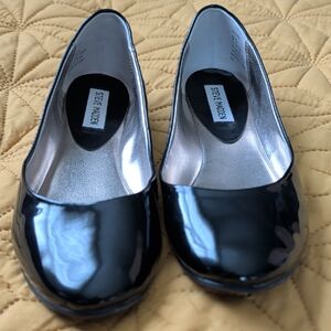 Steve Madden Glossy Black Flats
